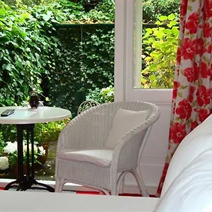 https://bed-and-breakfast-amsterdam.amsterdamhotelsnl.com