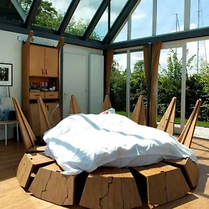 https://the-panorama-suite-mandelahuisje.amsterdamhotelsnl.com